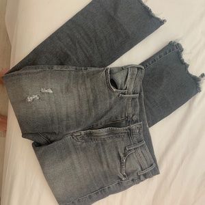 MOTHER The Hustler Crop Step Chew Jeans